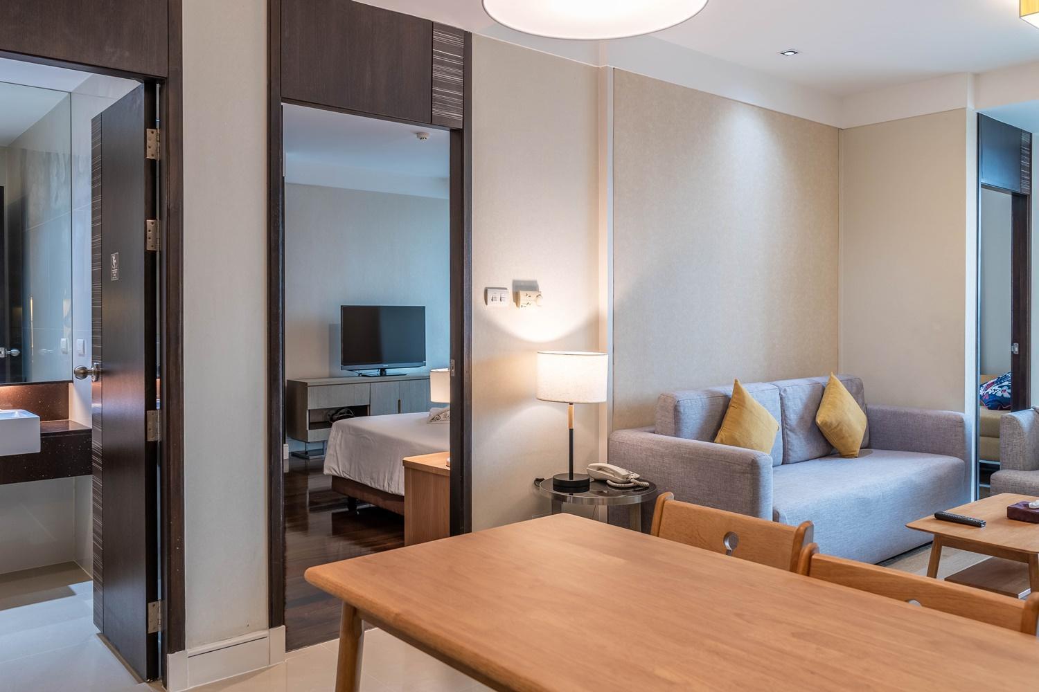 Jasmine Grande Residence Bangkok Ngoại thất bức ảnh A suite at the hotel
